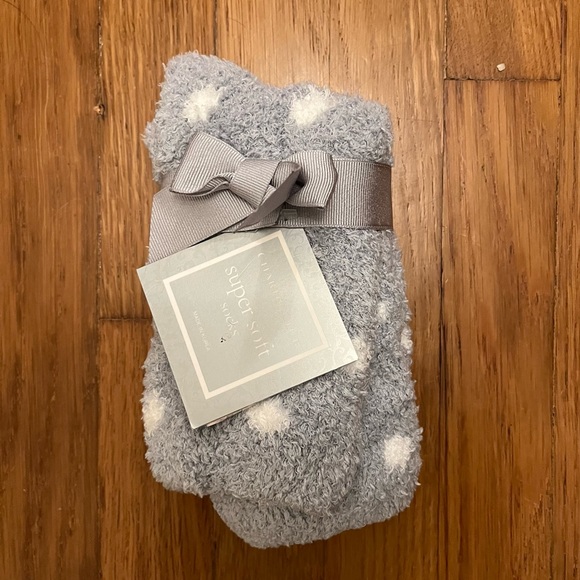 NWT! Charter Club Super Soft Fuzzy Socks in Gray w/ White Polka Dots - One Size - Picture 4 of 4